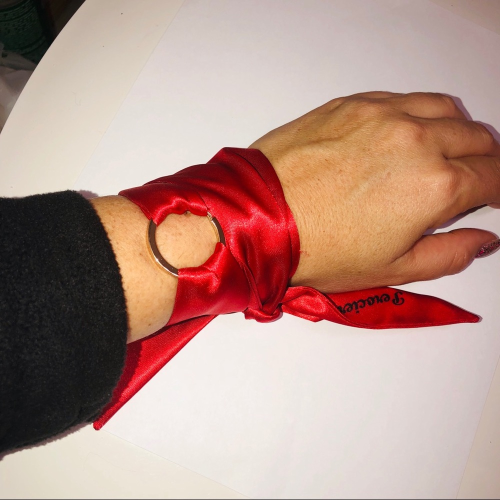 Red twilly